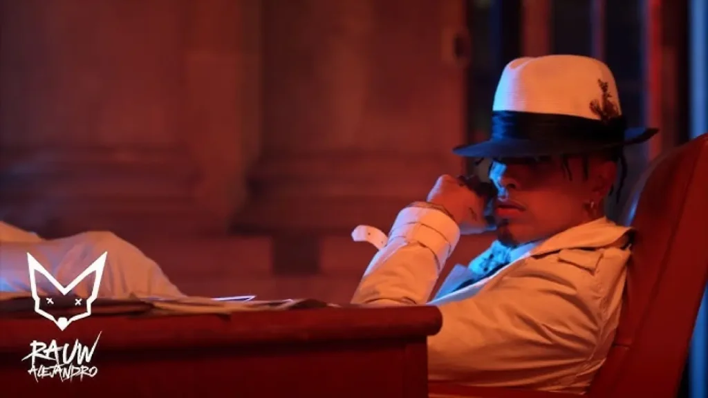 Rauw Alejandro Hadapi Cobaan dalam Video Musik 'Buenos Términos' | Berita